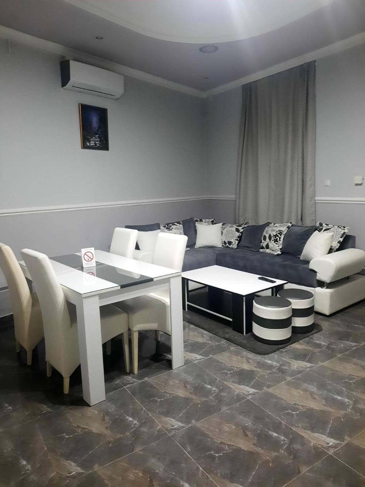 Apartments Royal Menex Požarevac 客房 照片